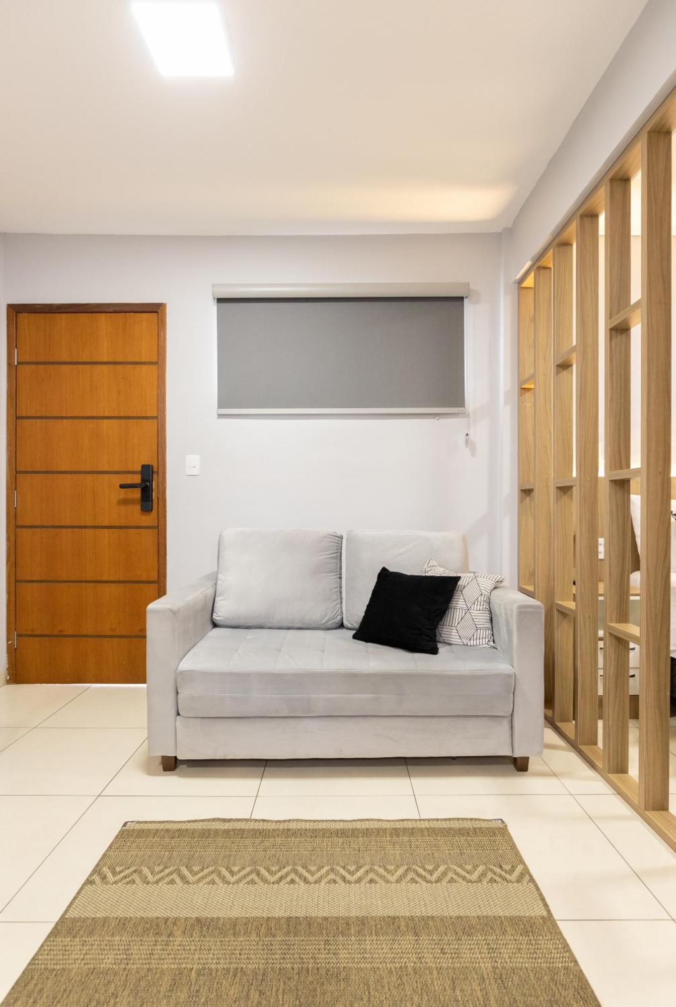 Em Sao Joao Del Rei, Ao Lado Da Estacao Ferroviaria, Estacionamento E Ar Condicionado Apartment