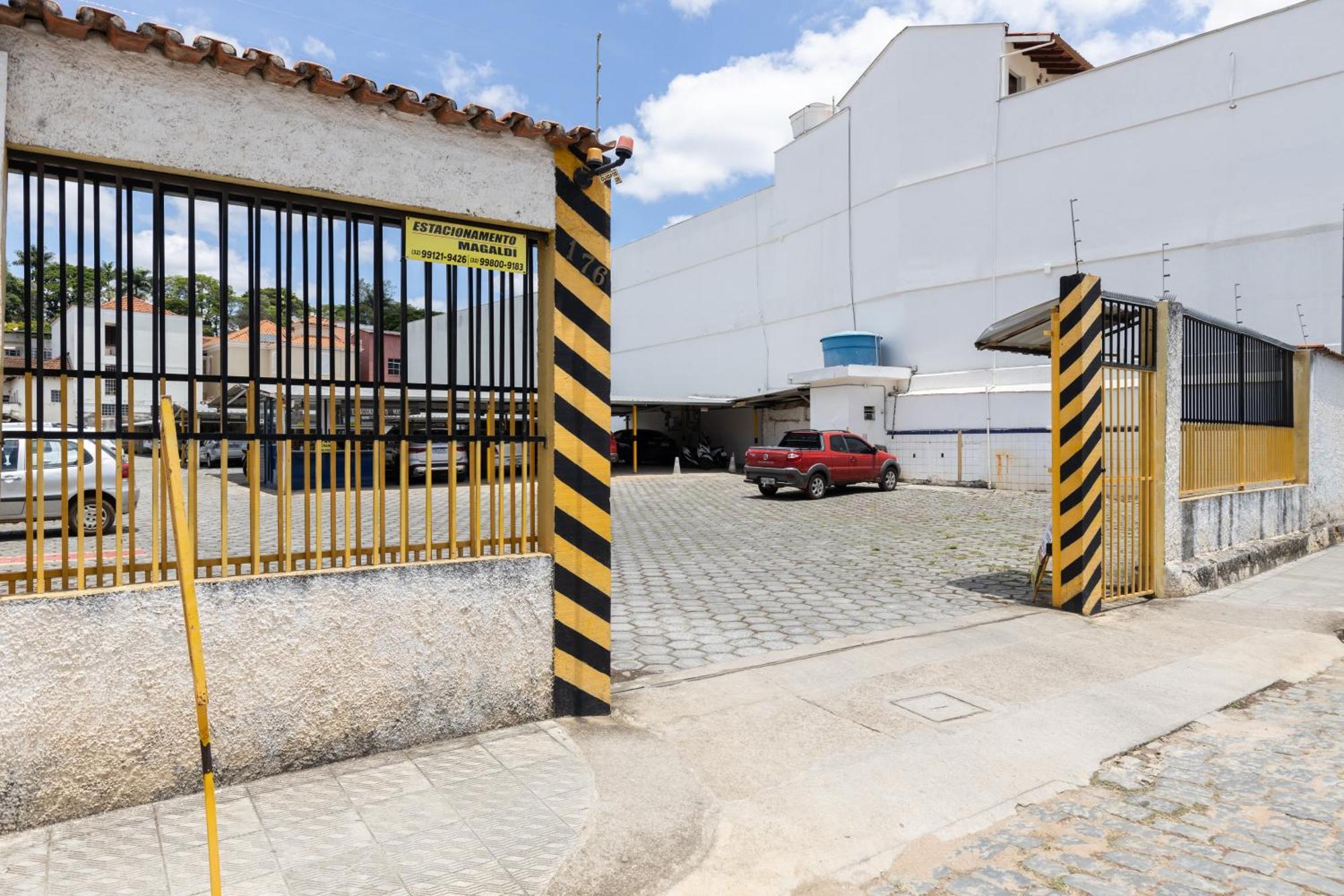 Apartment Em Sao Joao Del Rei, Ao Lado Da Estacao Ferroviaria, Estacionamento E Ar Condicionado *