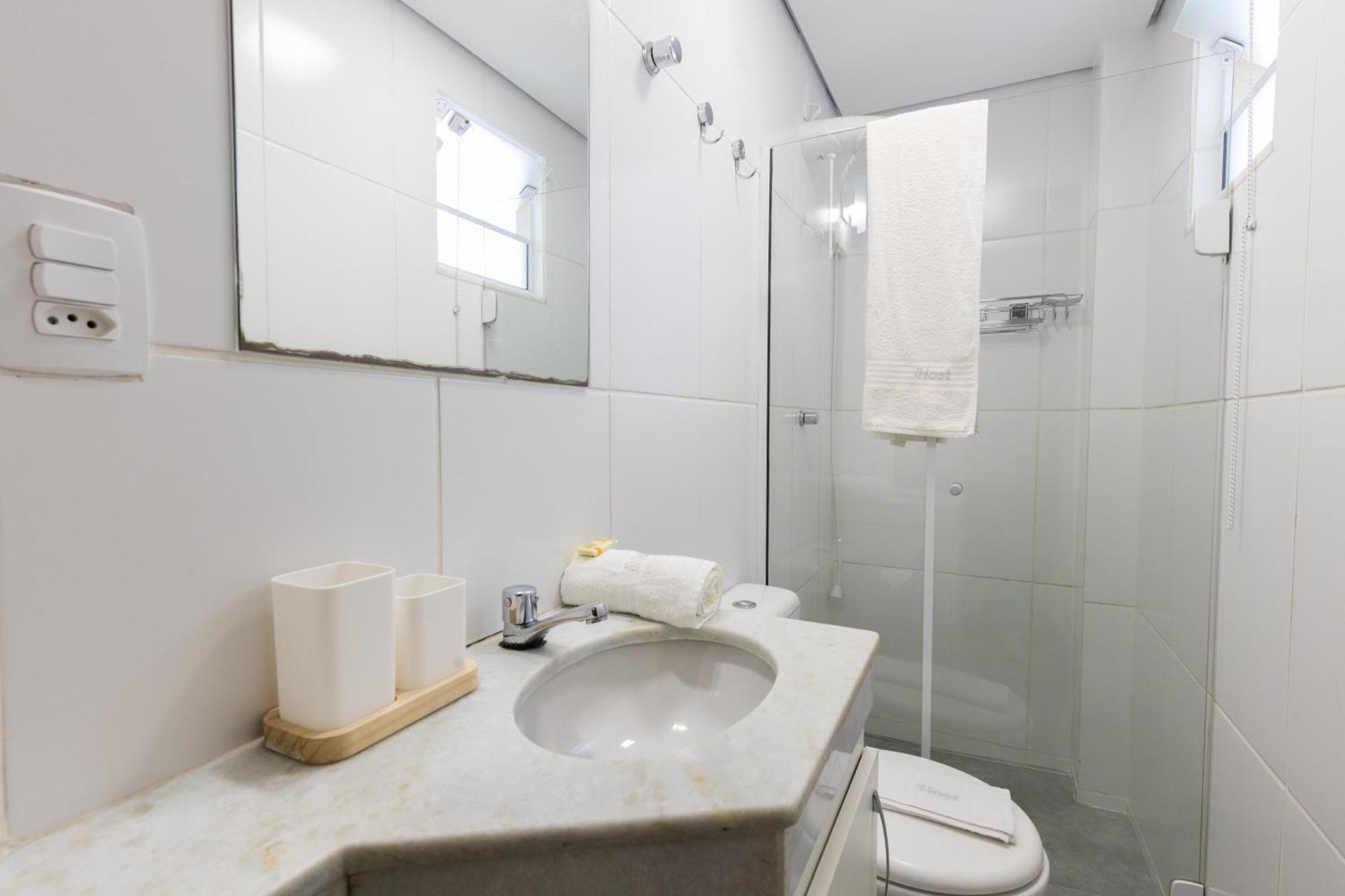 Em Sao Joao Del Rei, Ao Lado Da Estacao Ferroviaria, Estacionamento E Ar Condicionado Apartment Sao Joao del Rei